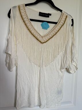 Shop the Trends Women's Cream Fringe Cold-Shoulder Tunic with Gold Bead Trim
